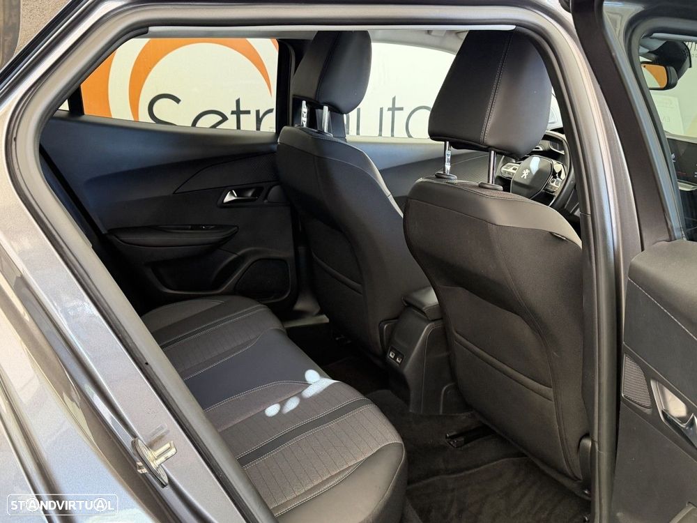 Peugeot 2008 1.2 PureTech Allure Pack EAT8 - 10