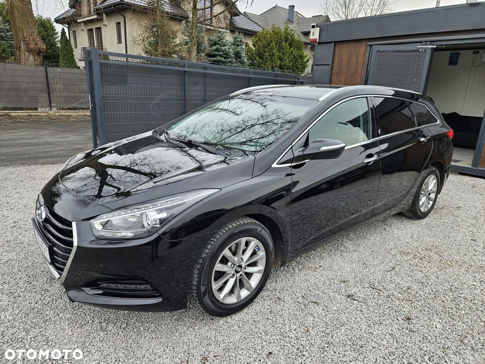 Hyundai i40 Kombi blue 1.6 Trend - 3