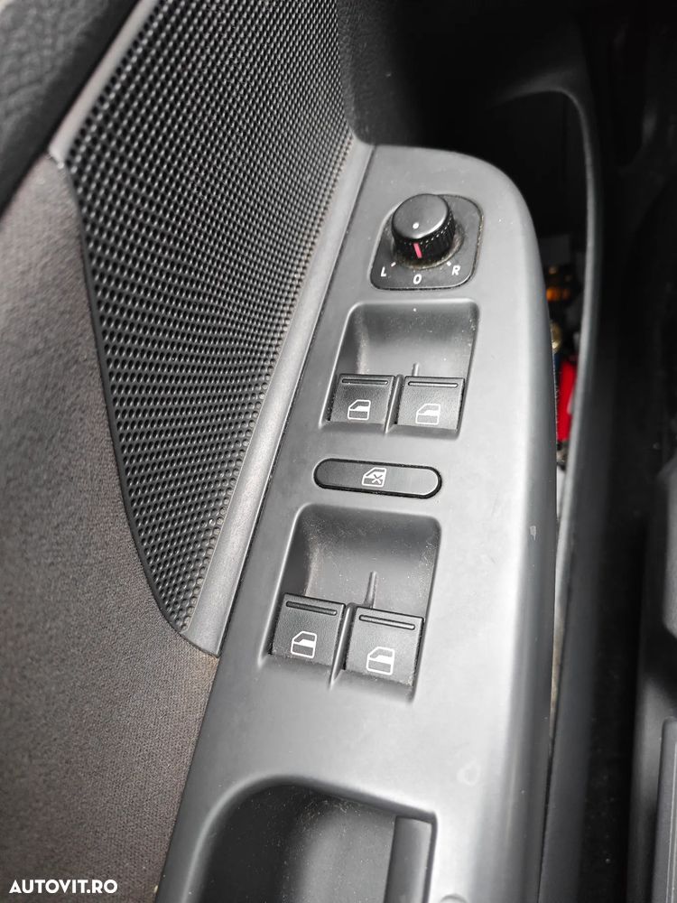 Volkswagen Golf 1.9 TDI Tour - 8