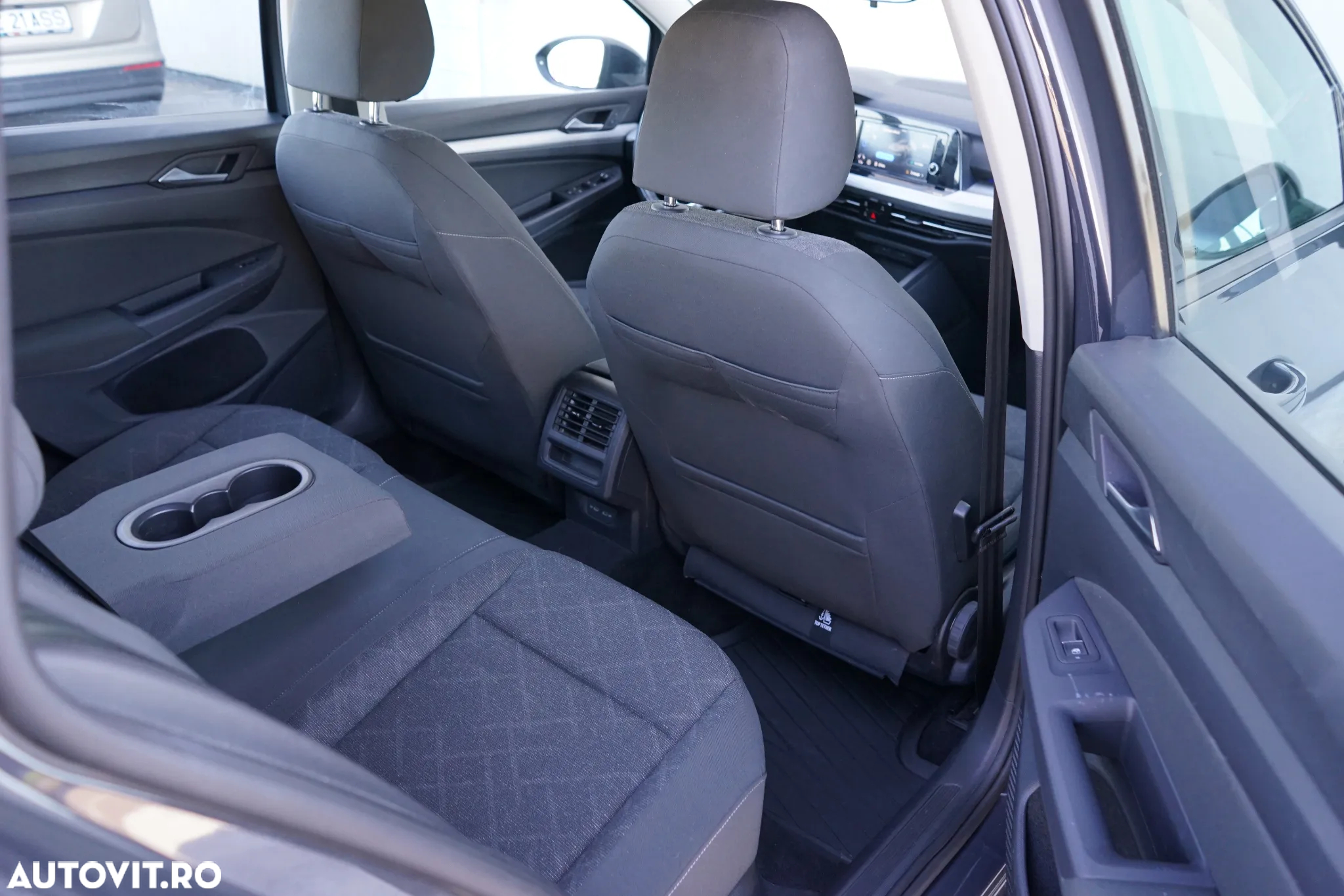 Volkswagen Golf Variant 2.0 TDI 116CP DSG Life - 25
