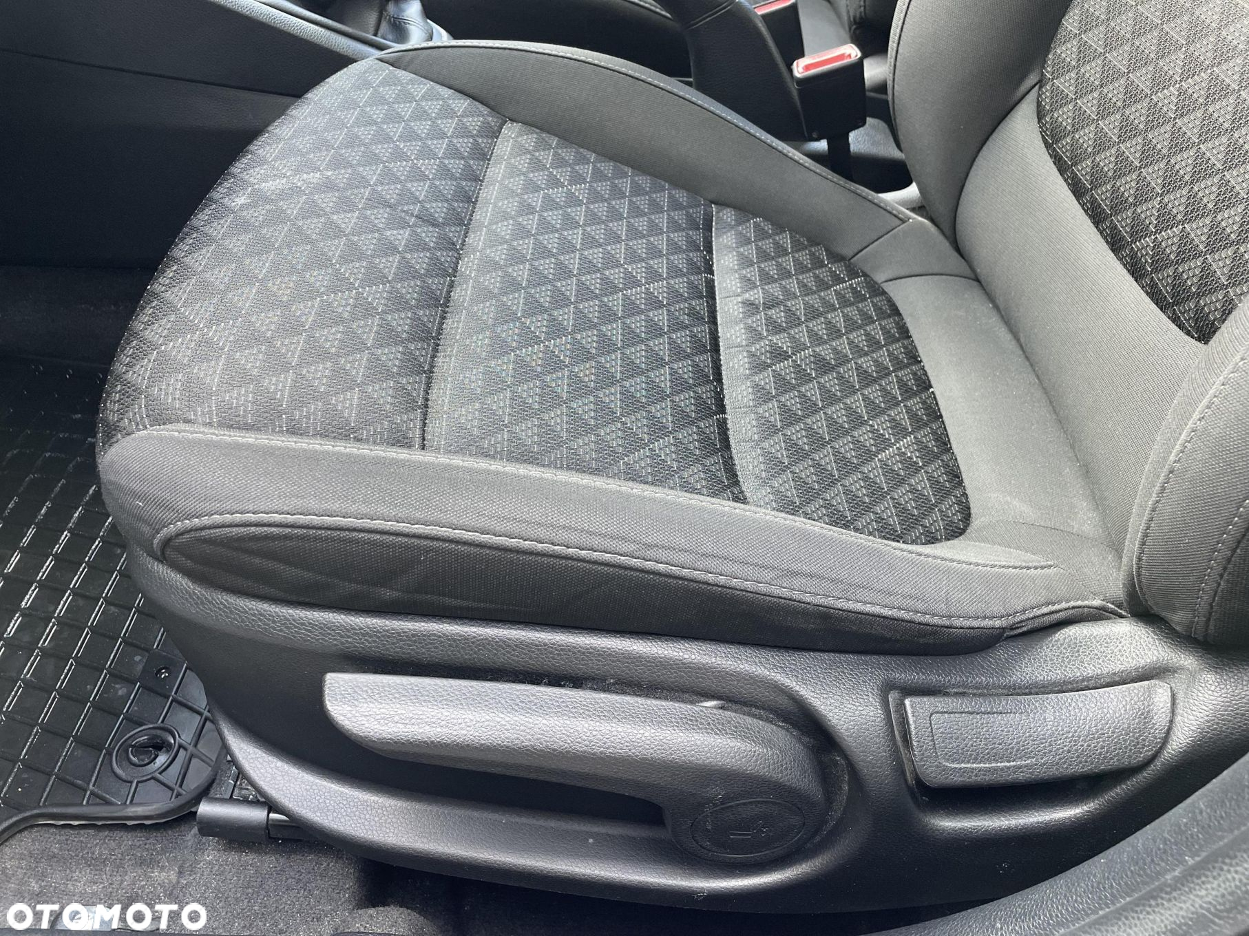 Kia Rio 1.2 M - 12