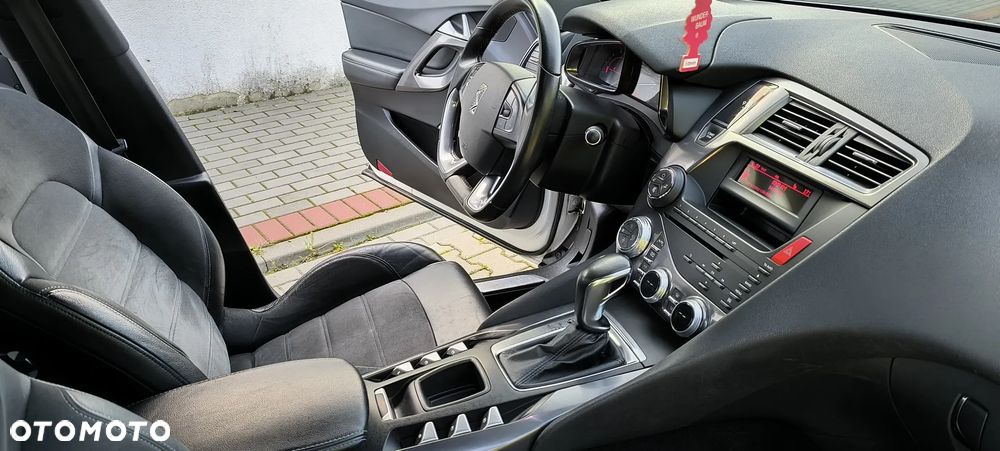 Citroën DS5 2.0 HDi SoChic - 32
