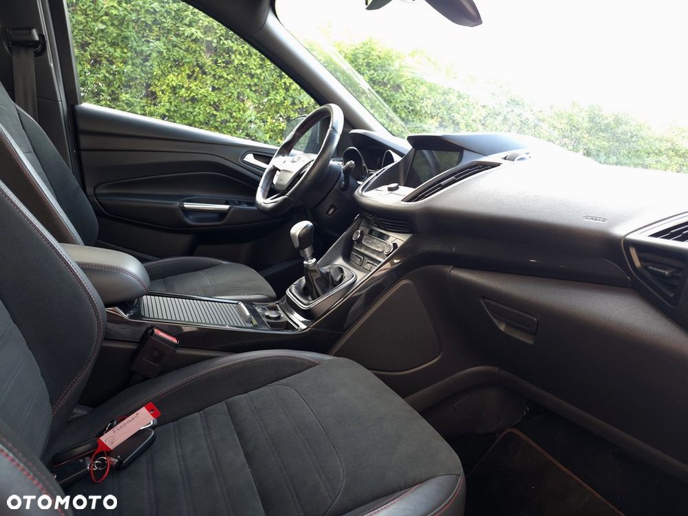 Ford Kuga 2.0 TDCi AWD ST-Line - 14