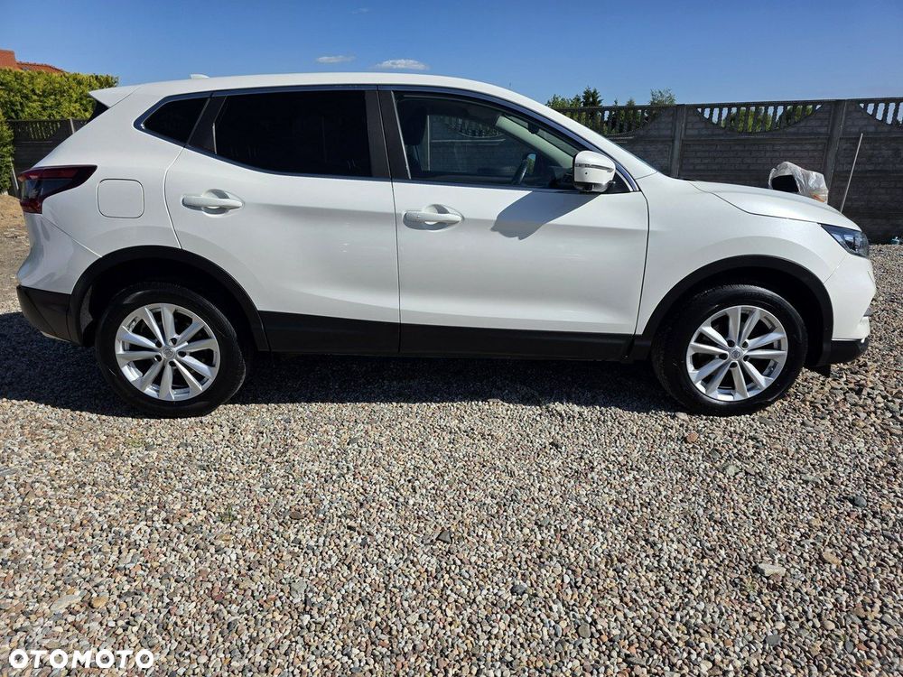 Nissan Qashqai 1.6 DCi ALL-MODE 4x4i N-Connecta - 8