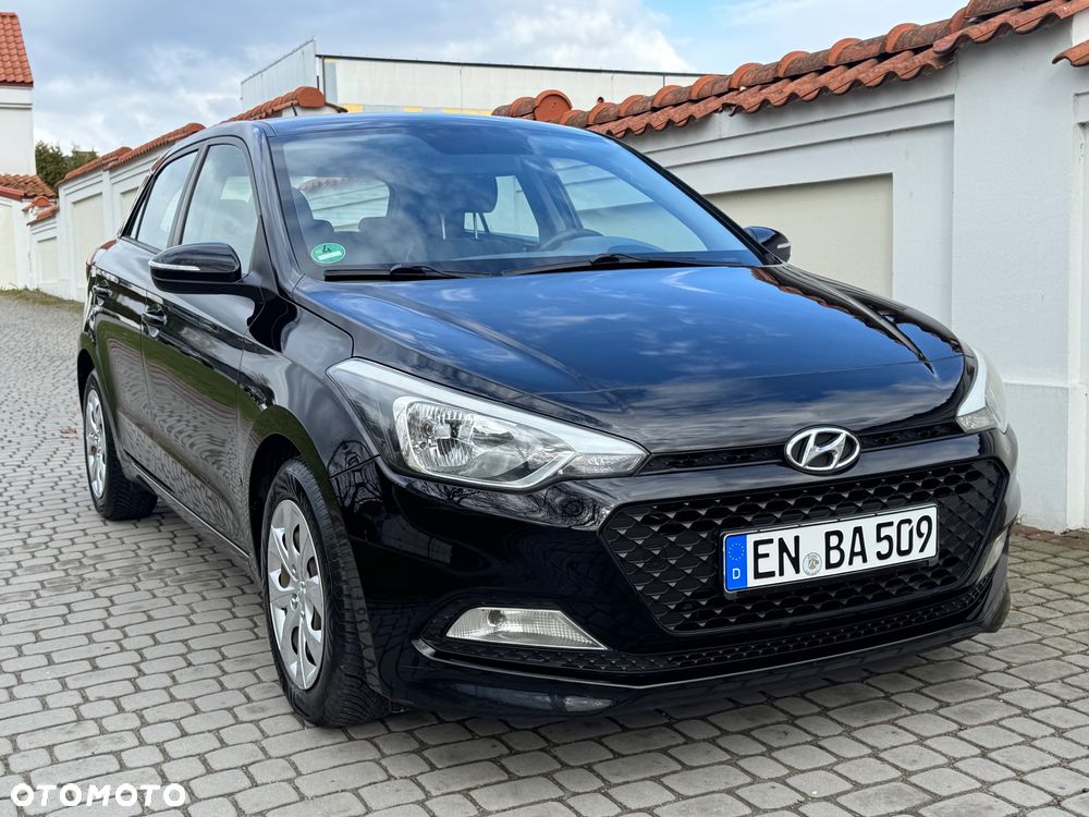 Hyundai i20 - 24