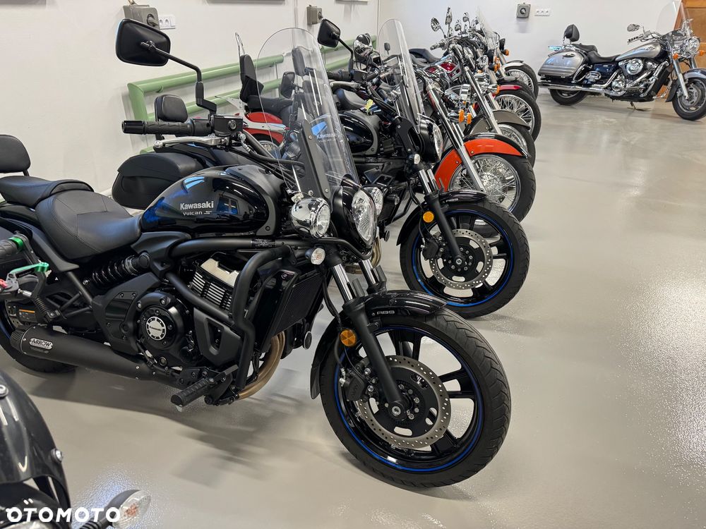 Suzuki Intruder - 26