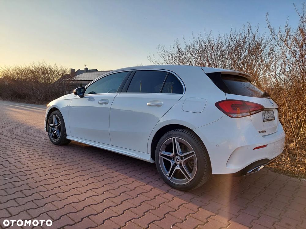 Mercedes-Benz Klasa A 250 E AMG Line 8G-DCT - 13