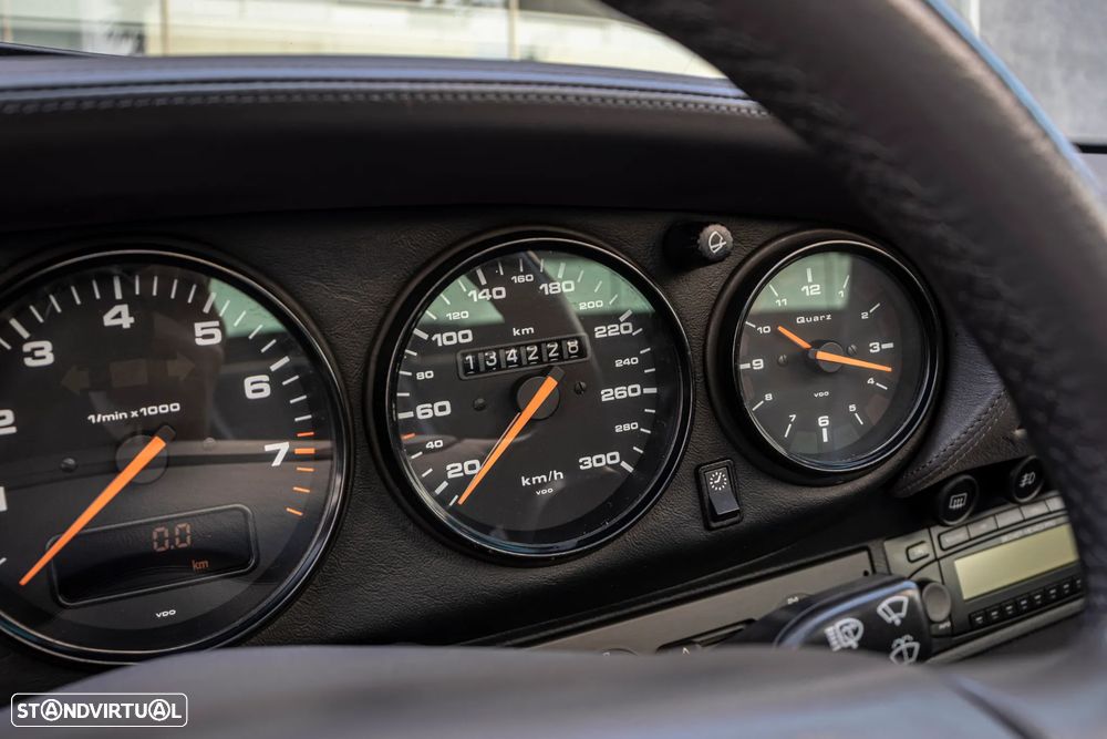 Porsche 911 (993) Targa 3.6 - 20