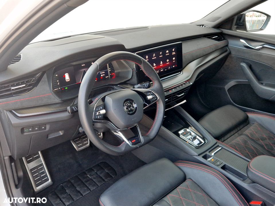 Skoda Octavia 2.0 TDI DSG RS - 17