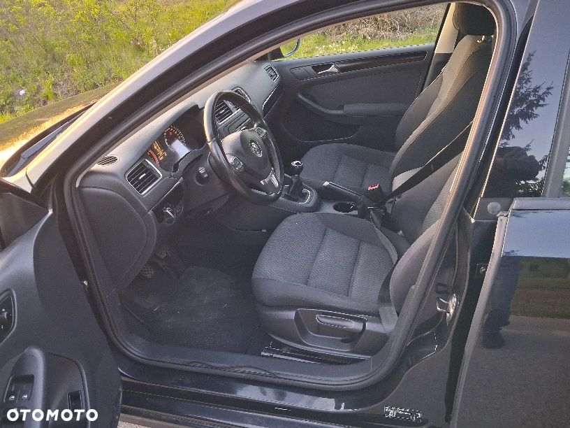 Volkswagen Jetta 1.2 TSI BlueMotion Technology Life - 11