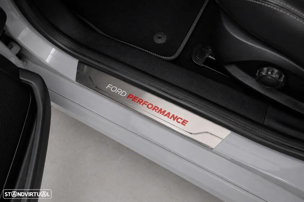 Ford Fiesta 1.5 EcoBoost ST - 30