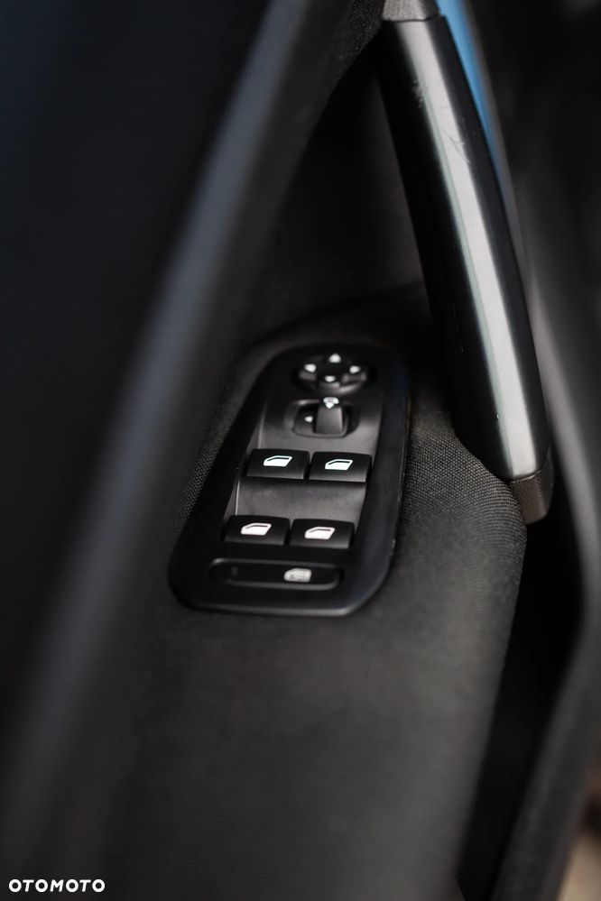 Peugeot 308 125 THP Allure - 12