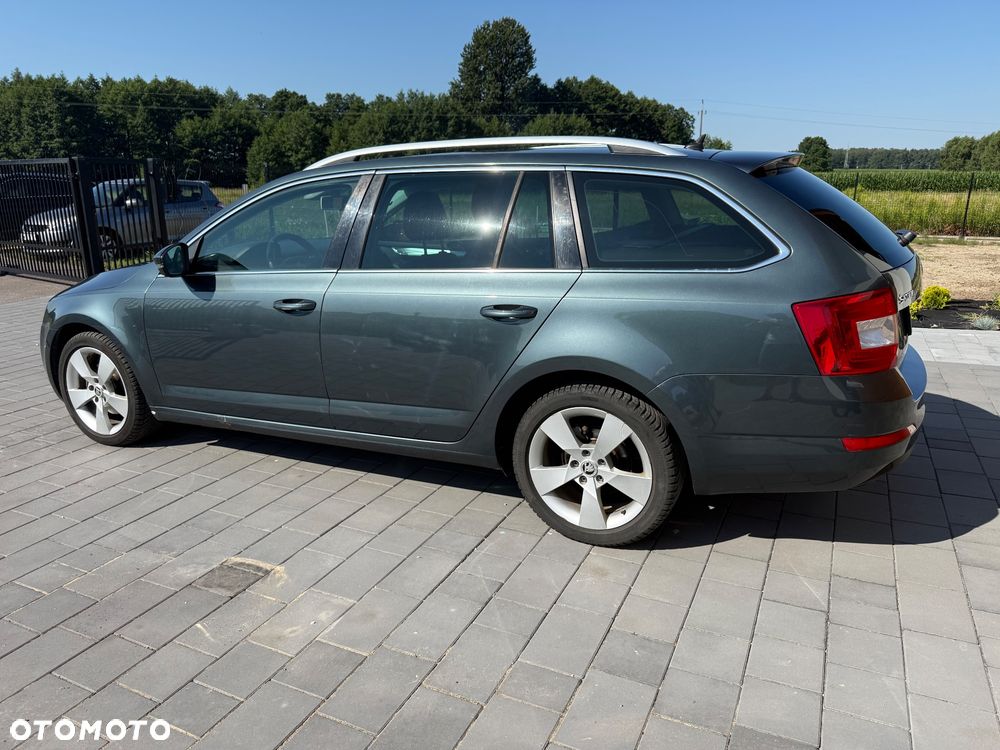 Skoda Octavia 2.0 TDI Elegance DSG - 6