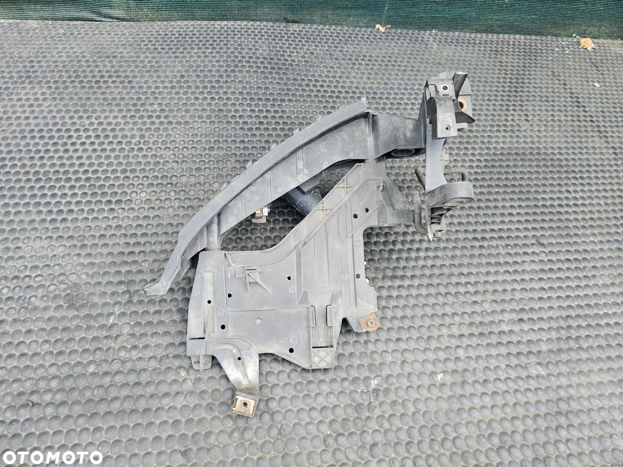 Slizg Lampy Mocowanie Lampa Uchwyt Pod Lampe Lewy Prawy Spryskiwacz Czujnik Audi A4 B8 - 10