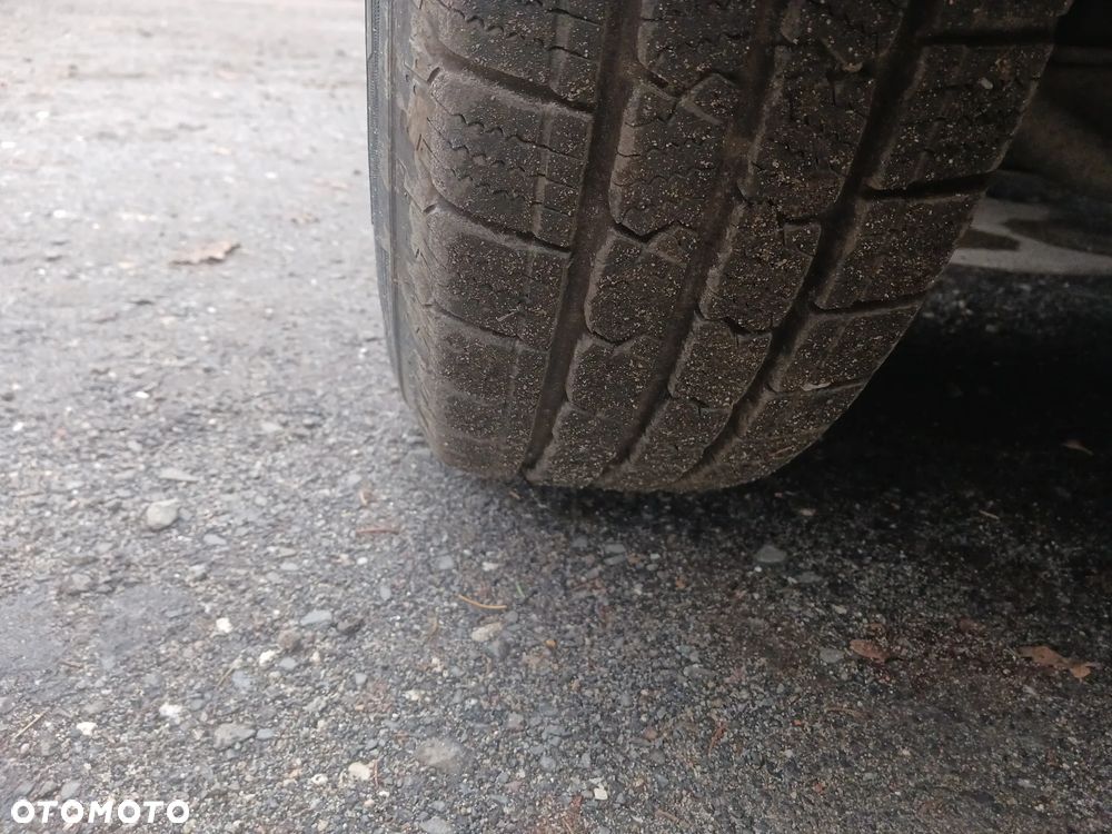 Hyundai H1 dostawczy BUS 2.5 TDCI 186 tyś km - 25