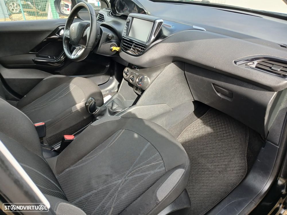 Peugeot 208 1.2 VTi Active - 23