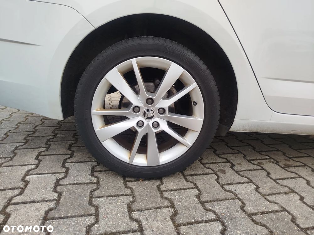 Skoda Octavia 2.0 TDI SCR Style DSG - 5