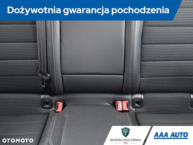 Volkswagen Golf Variant - 12