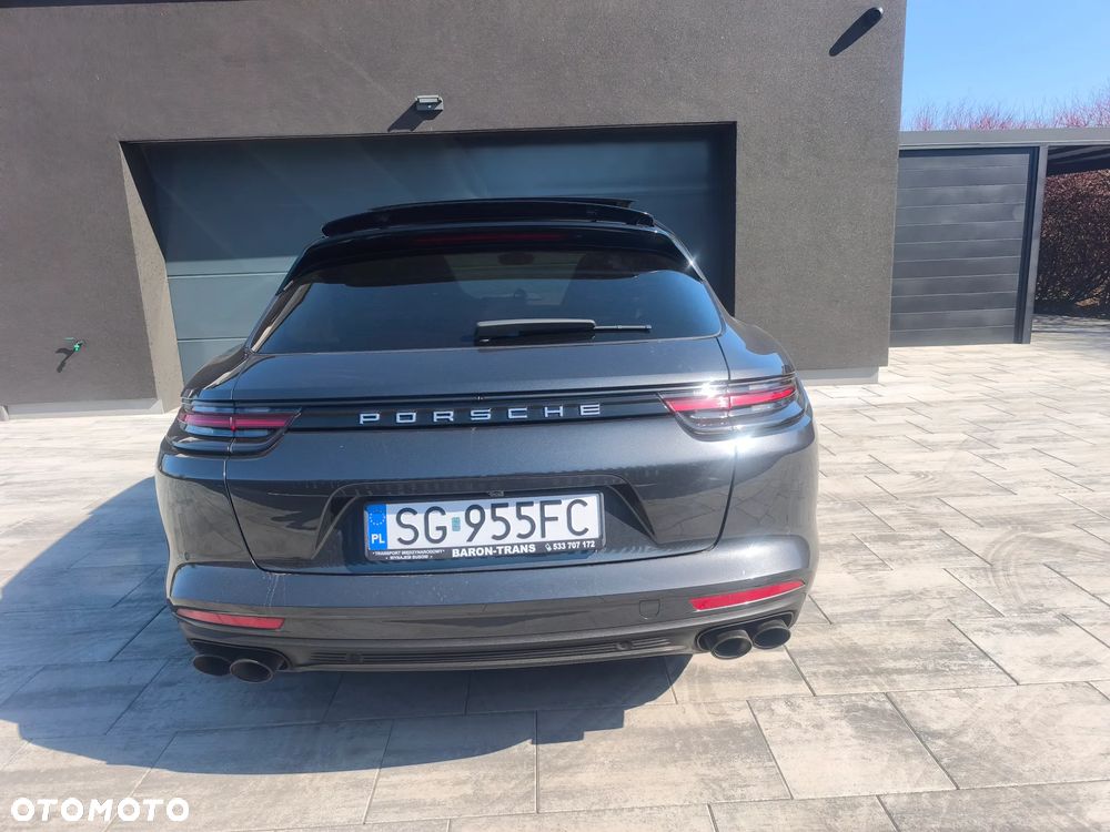 Porsche Panamera - 24