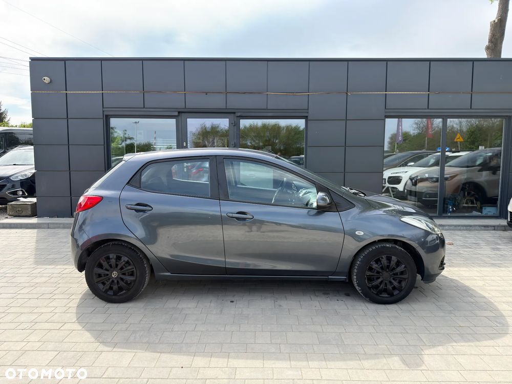 Mazda 2 - 16