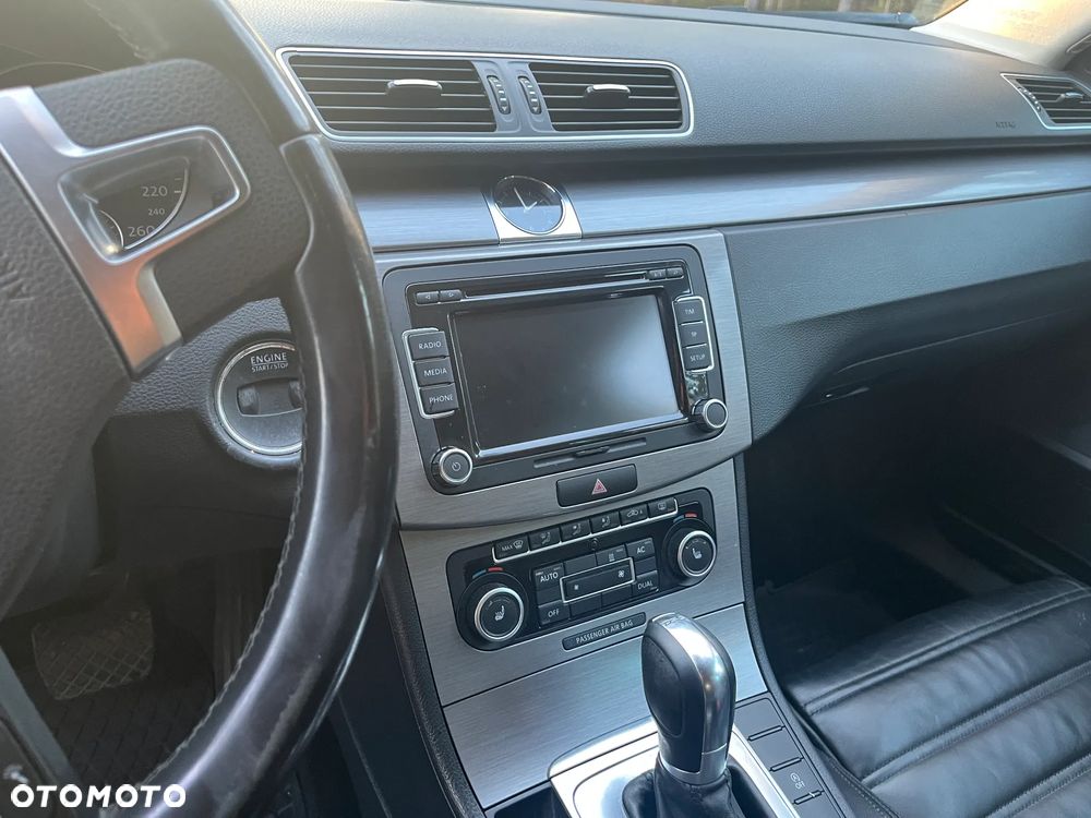 Volkswagen Passat 2.0 TDI 4Mot Highline DSG - 9