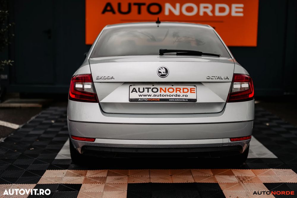 Skoda Octavia 2.0 TDI DSG Ambition - 7