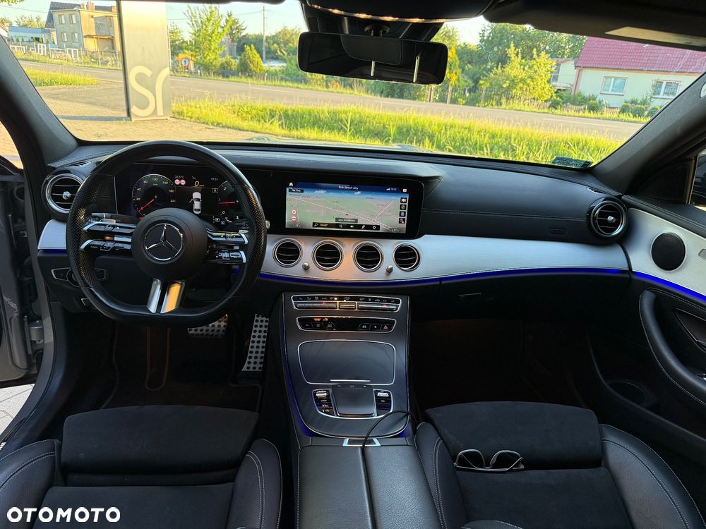 Mercedes-Benz Klasa E 220 d 4-Matic AMG - 38