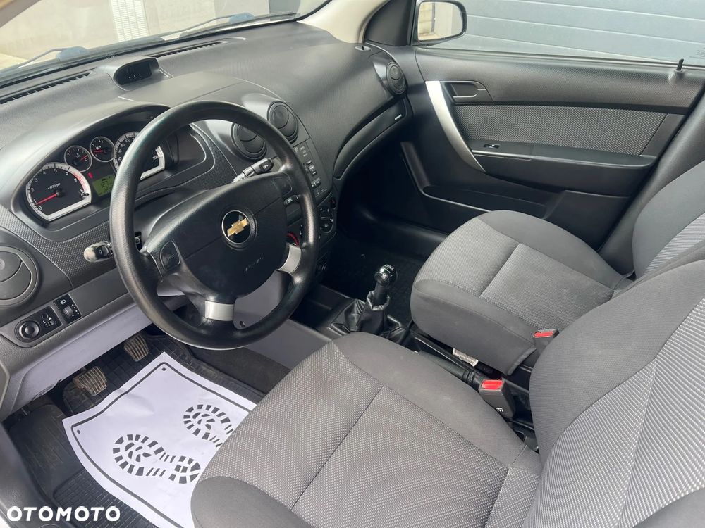 Chevrolet Aveo 1.2 16V LS - 8