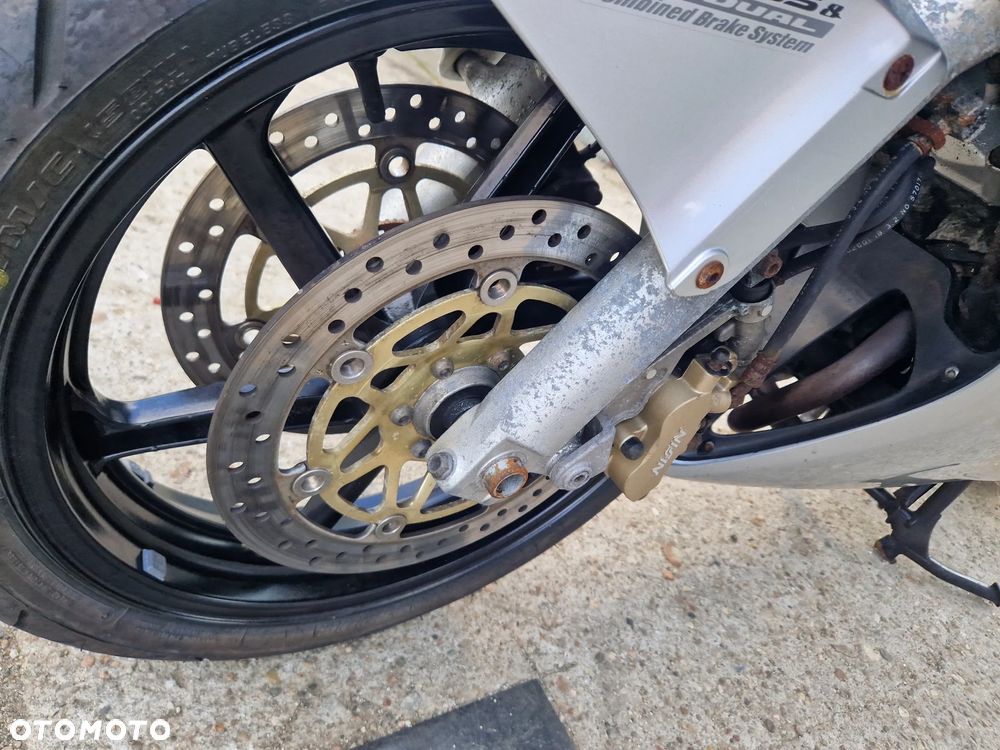 Honda VFR - 37