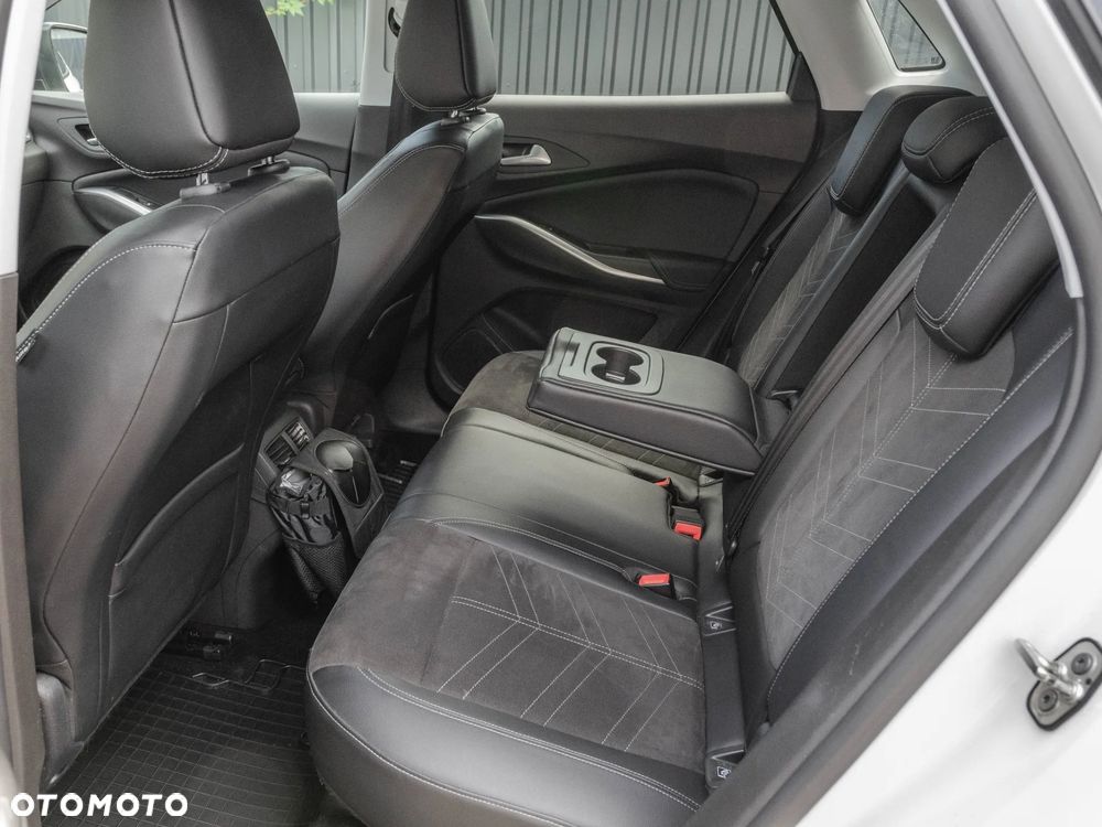 Opel Grandland 1.2 T GS Line S&S - 12