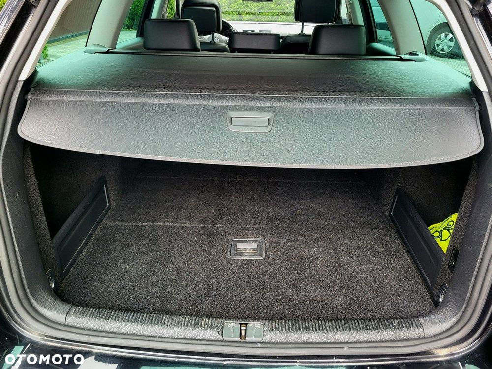 Volkswagen Passat - 17