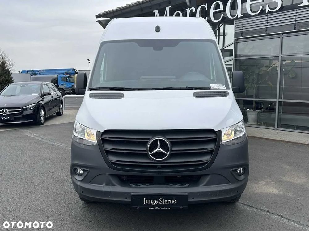 Mercedes-Benz Sprinter - 5