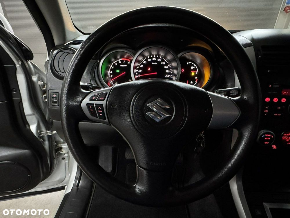 Suzuki Grand Vitara - 26