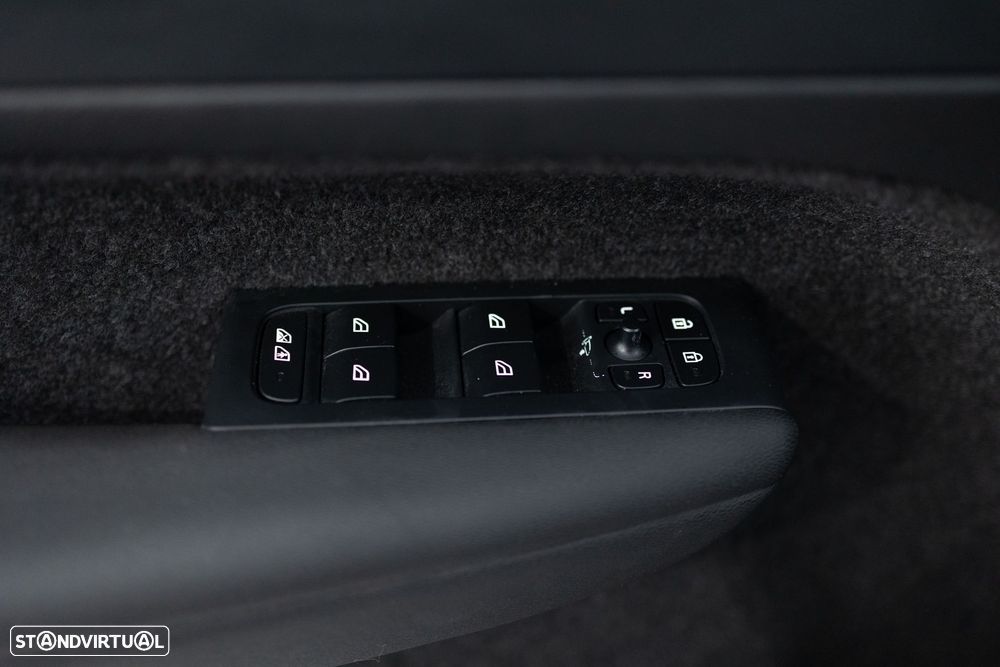 Volvo C40 Recharge Extended Range Plus - 28