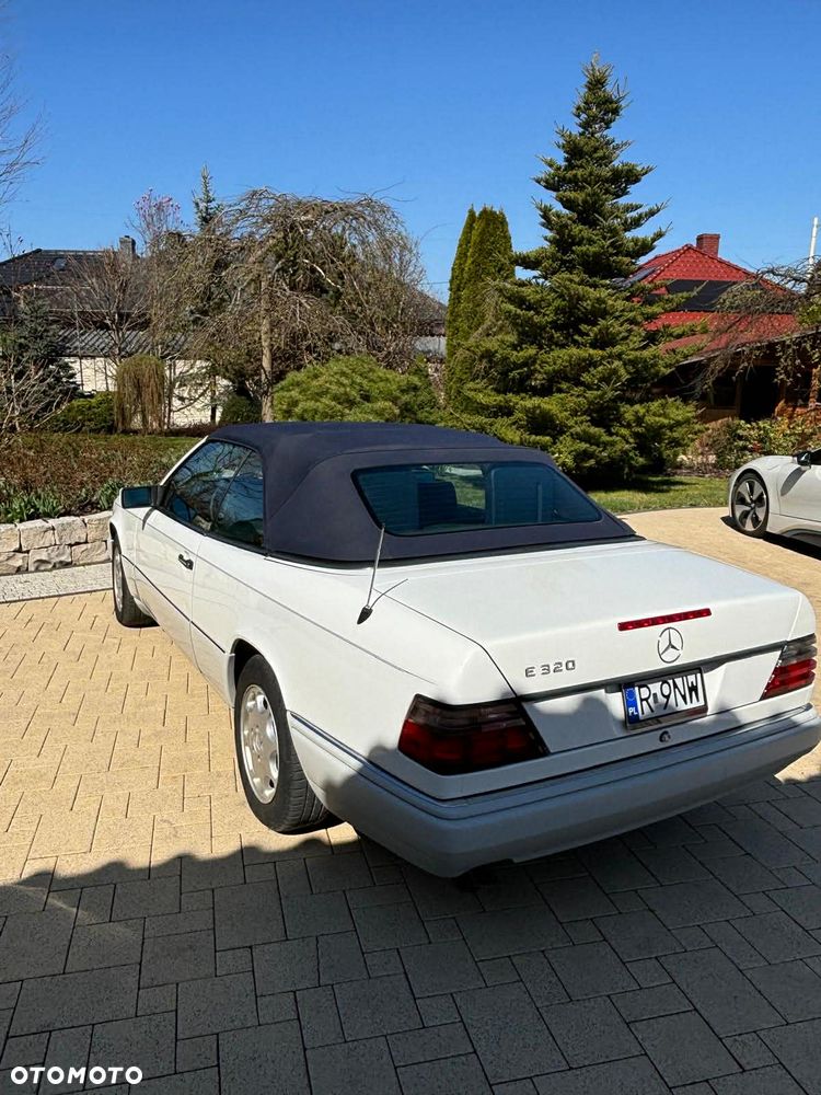 Mercedes-Benz Klasa E 320 - 5