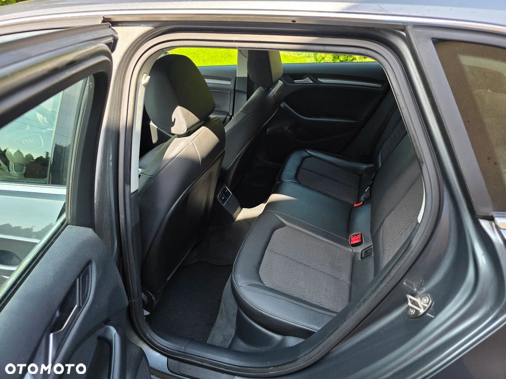 Audi A3 Sportback 2.0 TDI S line Sportpaket - 10