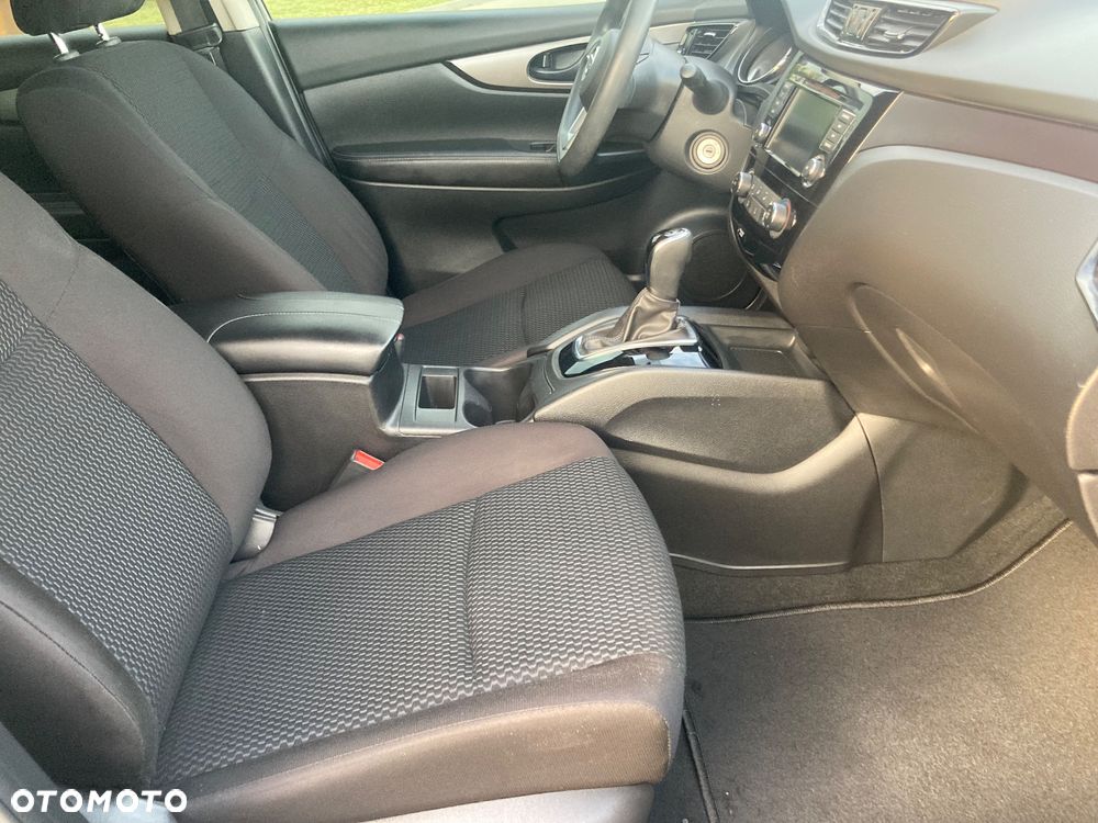 Nissan Rogue - 22