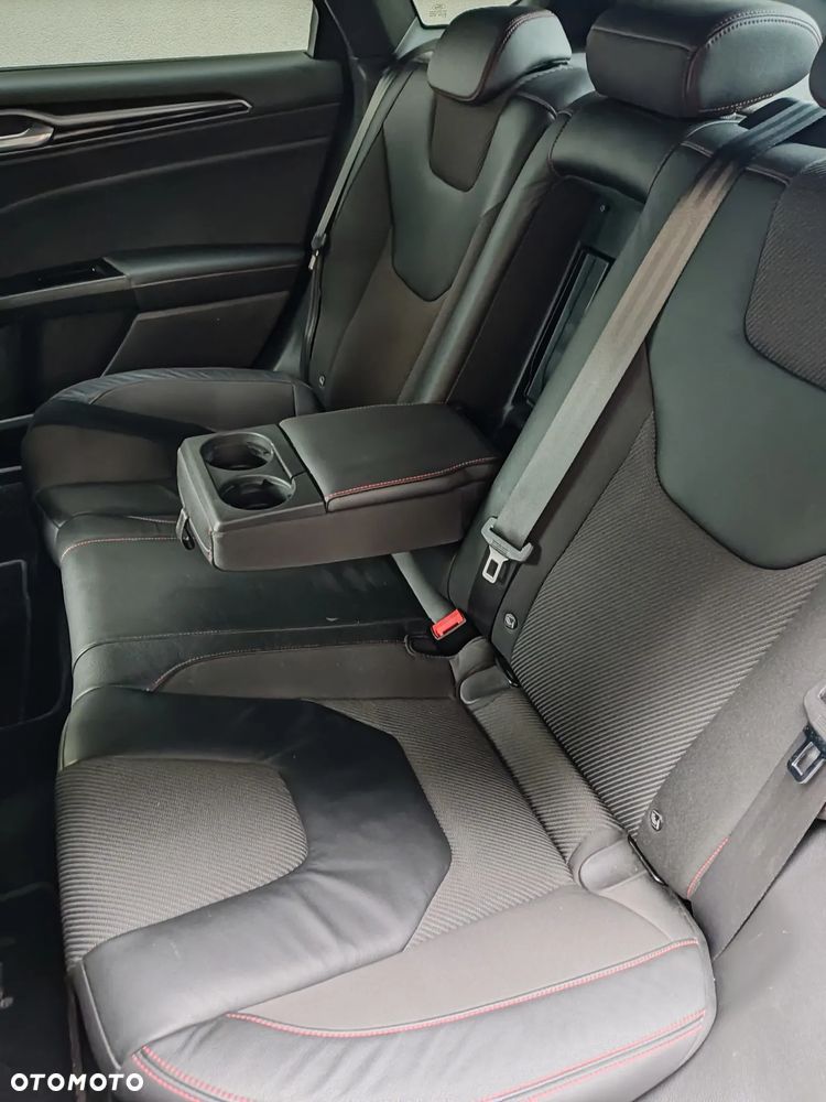 Ford Mondeo 1.5 EcoBoost STart-Stopp Autom ST-Line - 32