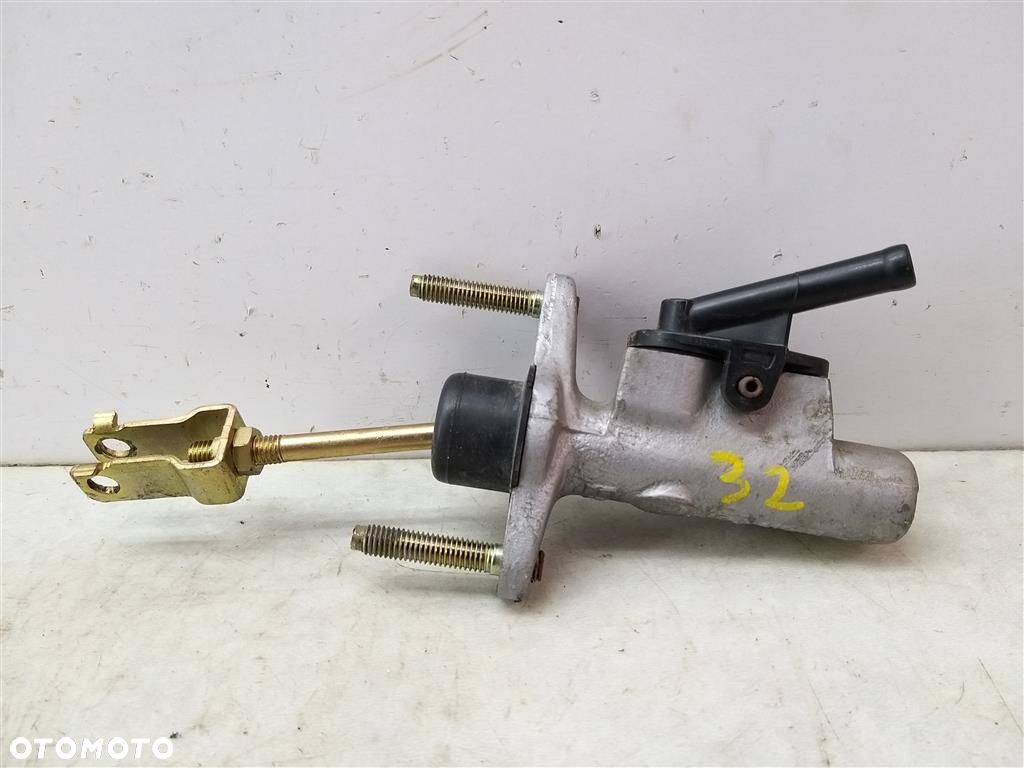 Pompka sprzęgła Toyota Yaris I 1,0 B 1999-2005 - 1
