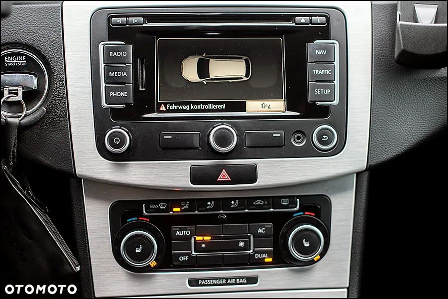 Volkswagen Passat - 22