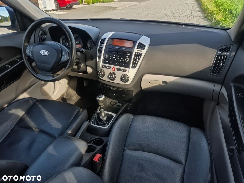 Kia Ceed 2.0 Optimum + - 31