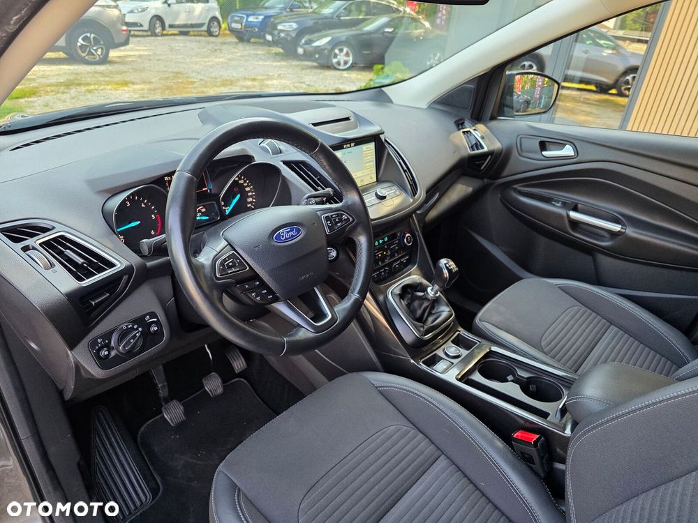 Ford Kuga - 10