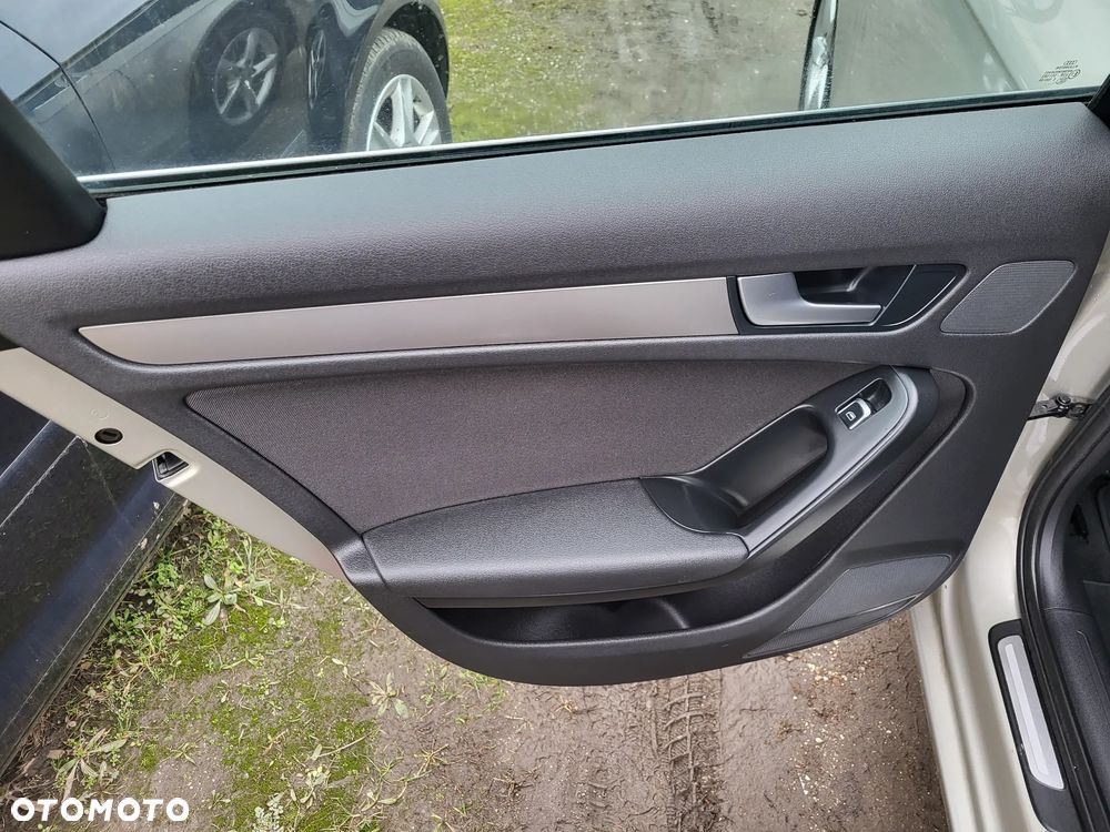 Audi A4 Limousine 1.8 TFSI Attraction - 24