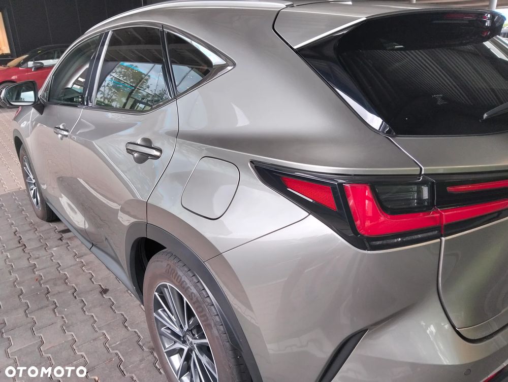 Lexus NX 350h Prestige 2WD - 9