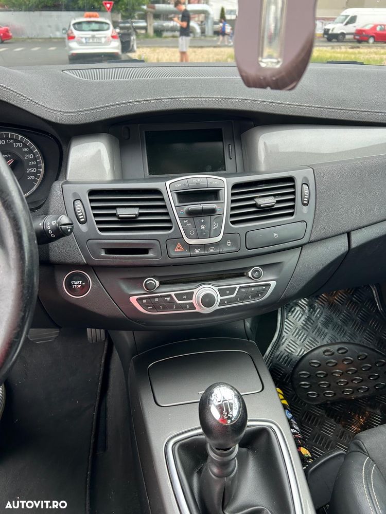Renault Laguna Coupe dCi 175 FAP - 4