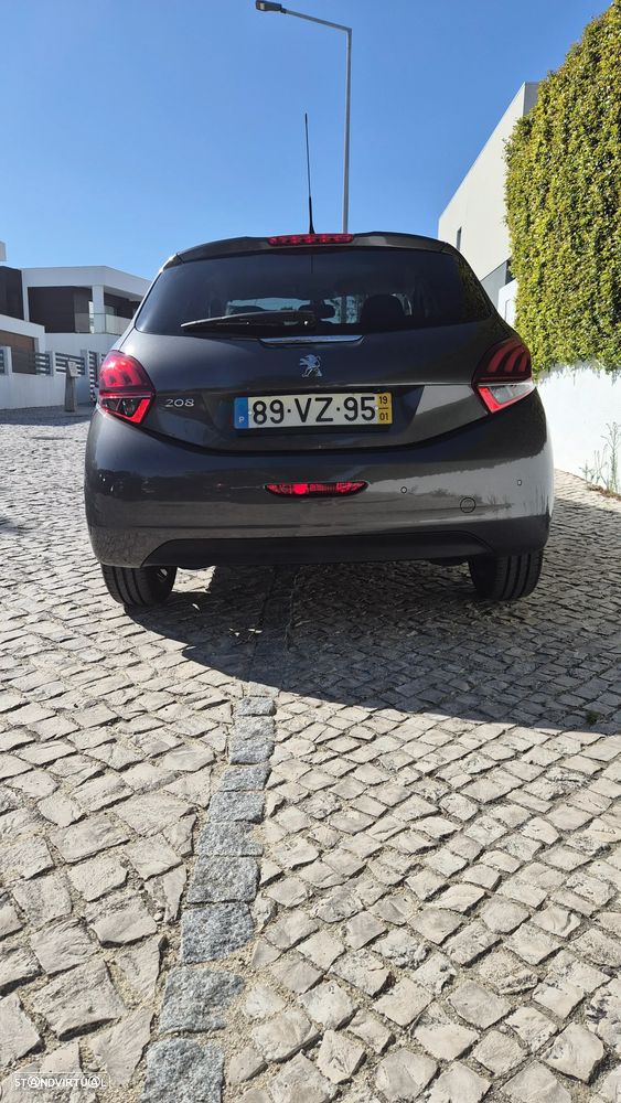 Peugeot 208 1.2 PureTech Signature - 8