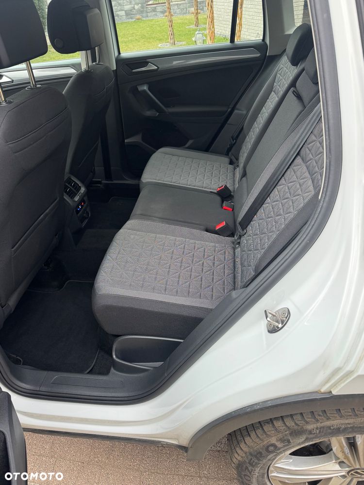 Volkswagen Tiguan 2.0 TDI SCR 4MotION DSG Elegance - 22