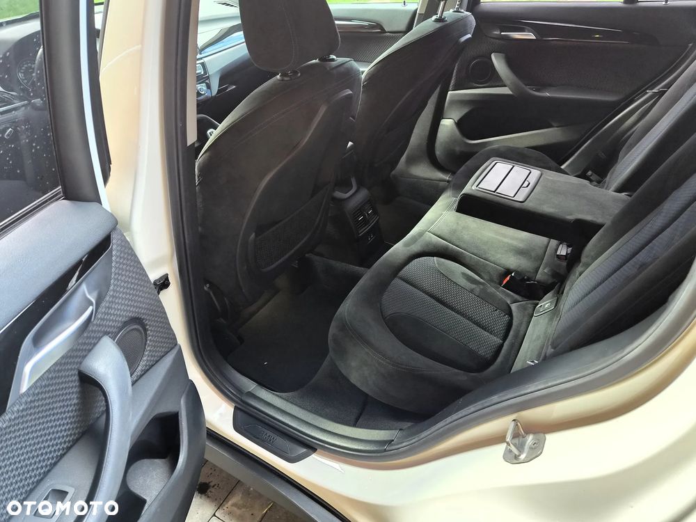 BMW X1 sDrive18d Advantage sport - 16