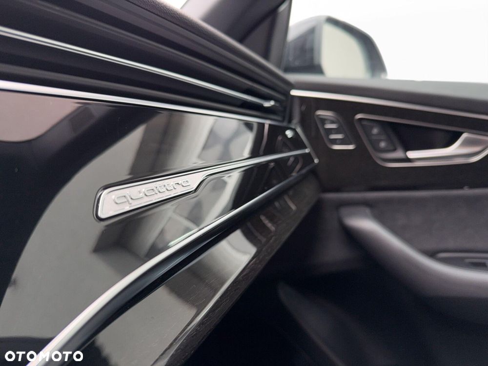 Audi Q8 - 30