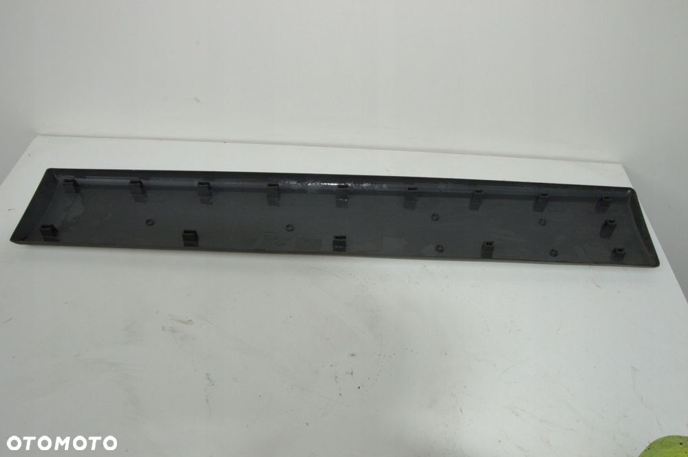 listwa boczna drzwi prawa renault trafic 8200036089 - 3